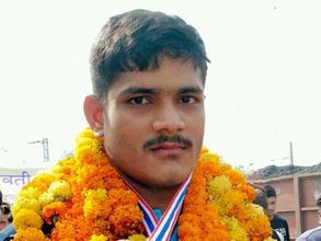 డోప్ టెస్టులో ఫెయిల్: యూత్ మెడల్ కోల్పోయిన రోహిత్