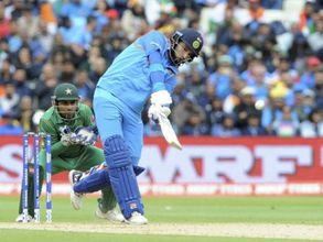 నా ఇన్నింగ్స్ వారికి అంకితం: యువరాజ్ సింగ్ (వీడియో)