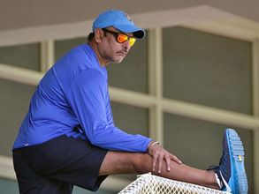 'క్యూలో నిల‌బ‌డ‌ను, కోచ్‌ పదవి ఇస్తానంటే అప్లై చేస్తా!'