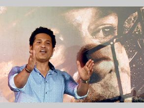 యునిసెఫ్ 'సూపర్ డాడ్స్': సచిన్ భావోద్వేగ సందేశాన్ని చదవండి