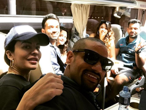 నా భార్యే నాకు బాస్: ధావన్, సెల్ఫీ సోషల్ మీడియాలో వైరల్