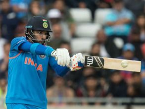 ఛాంపియన్స్ ట్రోఫీలో అరుదైన రికార్డు: సచిన్ తర్వాత యువీనే