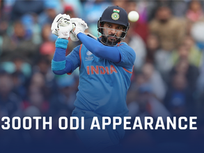 యువీ అరుదైన ఘనత: 300వ వన్డేపై మాజీల ప్రశంసలు