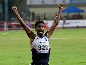 మన్‌ప్రీత్‌, లక్ష్మణన్‌కు స్వర్ణాలు: తొలి రోజు భారత్‌కు ఏడు పతకాలు