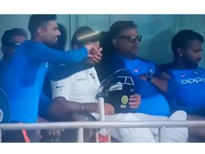 జడేజా చేసిన చిలిపి పనికి పగలపడి నవ్విన కోహ్లీ (వీడియో)