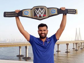 WWE: రోహిత్ శర్మ అందుకున్న అరుదైన గిఫ్ట్‌ ఏంటో తెలుసా!