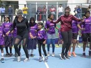 అందరినీ ఒకేలా: అకాడమీలో ధూపియాతో డ్యాన్స్ చేసిన సానియా