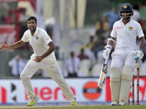 కొలంబో టెస్టు: అశ్విన్ మరో రికార్డు, హర్భజన్‌ను అధిగమించాడు