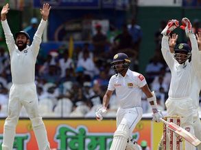 ధోని స్లెడ్జింగ్ చేశాడా?: తానెప్పుడూ చూడలేదన్న సాహా