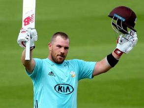 ఓవర్‌లో 30 పరుగులు: ఆరోన్ ఫించ్ విధ్వంసం (వీడియో)