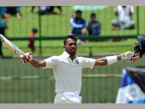 పాండ్యా రికార్డుల మోత: ట్విట్టర్‌లో ప్రశంసల హోరు