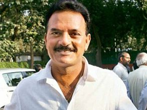 సెలక్టర్లకు రివార్డు: తప్పుబట్టిన మాజీ కోచ్