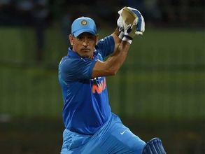 లంకతో 4వ వన్డే: ధోని ముందు మ‌రో రెండు ప్రపంచ రికార్డులు