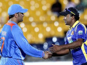 బోల్ట్ కంటే వేగంగా ధోని పరిగెత్తుతాడు?: ఫ్యాన్‌కు జయవర్దనే ఛలోక్తి