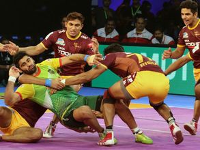 చివరి వరకు ఉత్కంఠ: పట్నా Vs యుపి మ్యాచ్ డ్రా