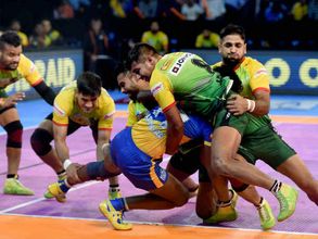 రాణించిన మోను గోయత్: పట్నా చేతిలో తమిళ్ తలైవాస్ చిత్తు