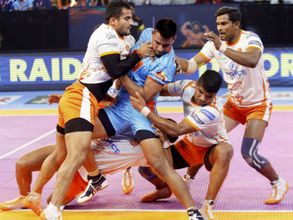 ప్రో కబడ్డీ: పుణెరి చేతిలో బెంగాల్ చిత్తు