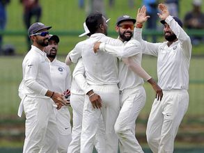 చరిత్ర సృష్టించిన కోహ్లీసేన: 3-0తో లంకపై సిరిస్ క్లీన్ స్వీప్