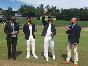 మూడో టెస్టు, డే1: ధావన్ సెంచరీ, తడబడిన భారత్ 329/6