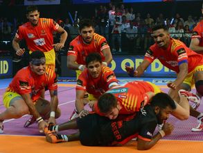 టాప్ లేపిన గుజరాత్: ముంబాపై అలవోక విజయం