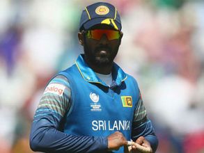 లంకకు షాక్: కెప్టెన్ తరంగపై 2వన్డేల సస్పెన్షన్, మాథ్యూస్‌పై రణతుంగ ఇలా