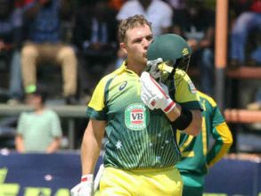 భారత్‌తో సిరిస్ కోసం చెన్నైకి చేరుకున్న ఆసీస్ క్రికెటర్లు