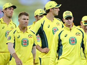 ఆట రాని వారికి అంతంత జీతాలెందుకు?: ఆసీస్ క్రికెటర్లపై ఫ్యాన్స్