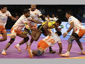 క్వాలిఫయింగ్‌ కష్టమే: తెలుగు టైటాన్స్‌కు తప్పని ఓటమి