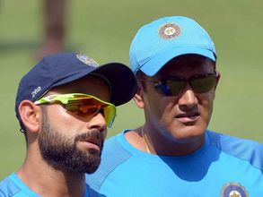 సింధుని చూసి నేర్చుకో!: కుంబ్లే పేరు లేకపోవడంపై కోహ్లీకి నెటిజన్ల చురకలు