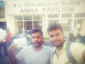 హాట్ కేకుల్లా అమ్ముడైన భారత్-ఆసీస్ తొలి వన్డే టికెట్లు