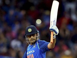 అరుదైన గౌరవం, 11వ క్రికెటర్: పద్మభూషణ్‌కు ధోని పేరు సిఫారసు