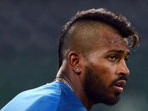 కోహ్లీ జట్టులో చోటు దక్కాలంటే: 'ఫామ్ కాదు, హెయిర్ స్టైల్ ముఖ్యం'