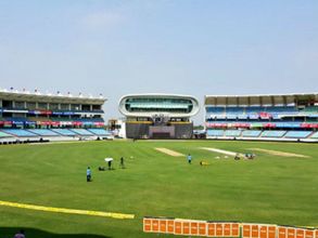 రాజ్‌కోట్ స్టేడియాన్ని సందర్శించిన కివీస్ క్రికెట్ ప్రతినిధులు