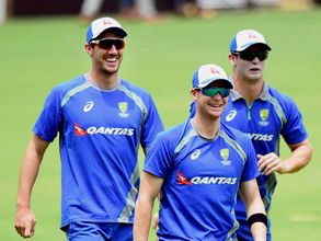 స్నేహితులకే చోటు: స్మిత్‌పై తీవ్ర విమర్శ చేసిన మాజీ పేసర్