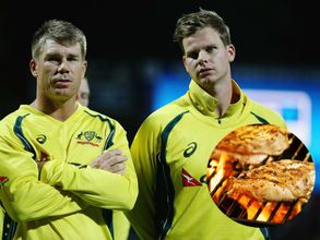 ఇదేం చికెన్..: క్యాబ్ కుక్‌పై ఆసీస్ ఆటగాళ్లు అసంతృప్తి