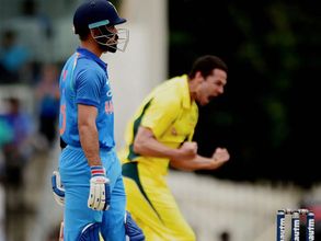 సోషల్ మీడియాలో వైరల్ అయిన కోహ్లీ డకౌట్ (వీడియో)