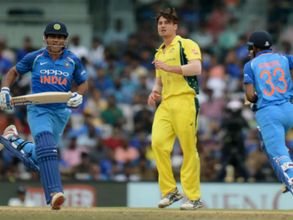 ఎవరు గొప్ప ఫినిషర్?: 'దయచేసి ధోనితో పాండ్యాని పోల్చకండి'