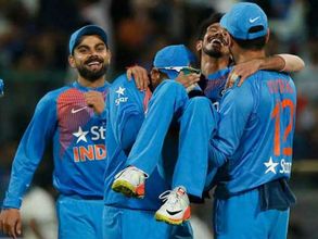 ఎందుకిలా!: చాహల్ కిటుకు మ్యాక్స్‌వెల్ కనిపెట్టలేకపోయాడా?