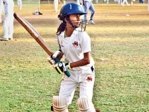 ముంబై మహిళా క్రికెటర్ రికార్డు: అండర్‌-19 టోర్నీలో డబుల్ సెంచరీ