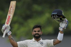 ఈడెన్‌లో తొలి సెంచరీని నమోదు చేసిన కోహ్లీ: కెరీర్‌లో 50వది