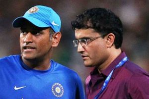 టీ20ల్లో ఢిఫరెంట్‌గా: ధోనిని తీరు మార్చుకోమన్న గంగూలీ