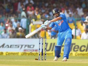 సురేశ్ రైనాను దాటాడు: రోహిత్ శర్మ ఆల్‌టైమ్ రికార్డు