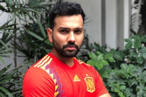 ఆ జట్టు రాణించాలి: వరల్డ్ కప్ జెర్సీలో రోహిత్ శర్మ