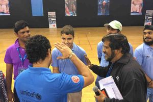 ఆడ-మగ అంటూ వ్యత్యాసం చూపొద్దు: తల్లిదండ్రులకు సచిన్ పిలుపు