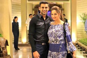 చింతిస్తున్నా: సానియా పుట్టినరోజు పక్కనలేని భర్త షోయబ్