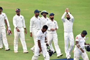 ఇదే తొలిసారి: ఈడెన్‌లో స్పిన్నర్ల చెత్త రికార్డు.. పేసర్ల కొత్త రికార్డు