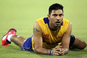 రంజీలు వదిలేసి... అక్కడేం పని?: యువీ తీరుపై బీసీసీఐ అసంతృప్తి