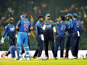 ఏదో ఒక మాయ చేసైనా గెలిచితీరాలనేంత కసిగా : భారత్-శ్రీలంకల మూడో వన్డే