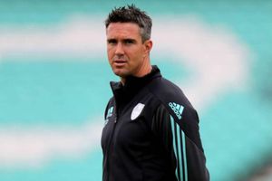 ఎమిరేట్స్ వారు ఇంకా మారకపోగా మళ్లీ..