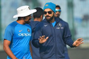 రోహిత్‌కు విలువైన సూచనలు: పొగమంచులో కోహ్లీసేన ప్రాక్టీస్